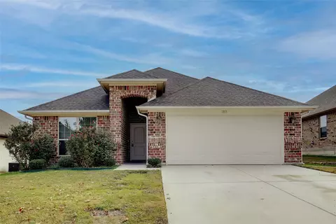 1913 Town Creek Cir, Weatherford, TX 76086