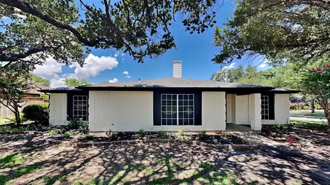 4200 Misty Meadow Dr, Fort Worth, TX 76133