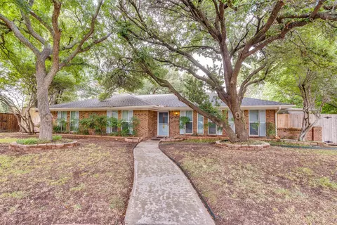 2720 Melrose Dr, Plano, TX 75075
