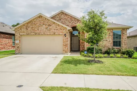 9132 Red Brush Trl, Fort Worth, TX 76131