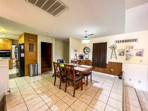 Dining - 607 N 5th St, Haskell, TX 79521 photo 1 of 1