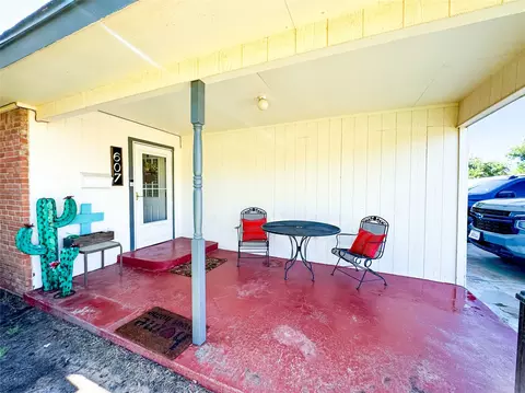 Exterior - 607 N 5th St, Haskell, TX 79521 photo 4 of 11