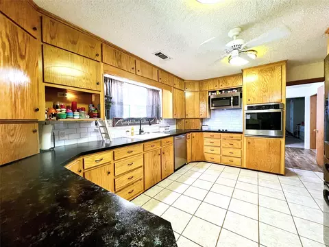 Kitchen - 607 N 5th St, Haskell, TX 79521 photo 1 of 5