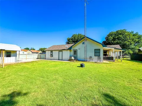 Exterior - 607 N 5th St, Haskell, TX 79521 photo 11 of 11