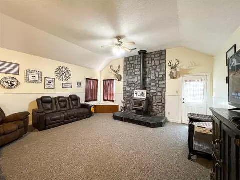 Living - 607 N 5th St, Haskell, TX 79521 photo 2 of 4