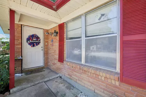 1420 E Mitchell St, Arlington, TX 76010