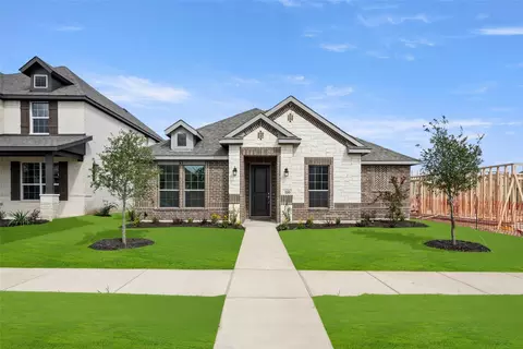 320 Pasture Dr, Midlothian, TX 76065