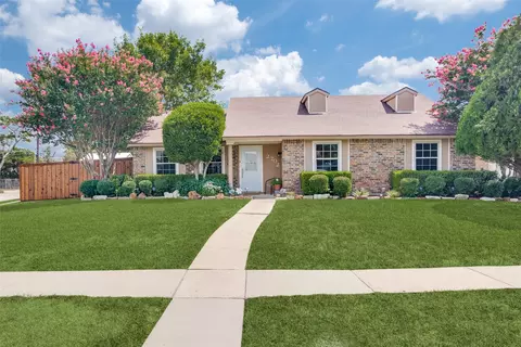 2702 Centennial Dr, Garland, TX 75042
