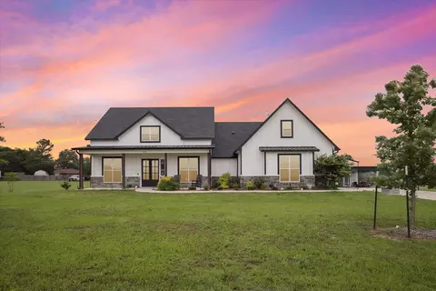 8152 Joella Ln, Grandview, TX 76050