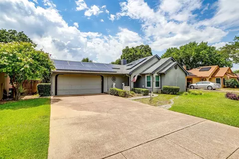 6102 Hott Springs Dr, Arlington, TX 76001