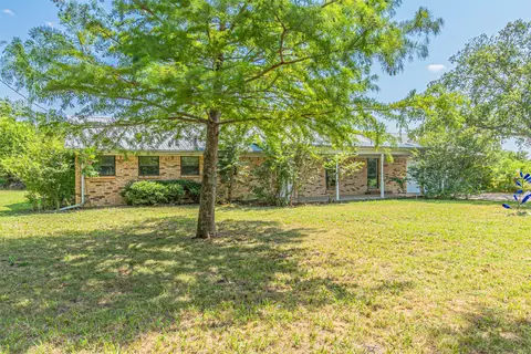 Exterior - 104 E Locust St, Celeste, TX 75423 photo 2 of 6