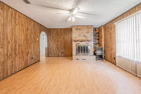 Living - 104 E Locust St, Celeste, TX 75423 photo 6 of 7