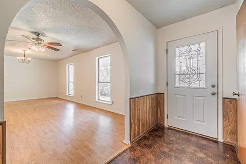 Entry Way - 104 E Locust St, Celeste, TX 75423 photo 2 of 2