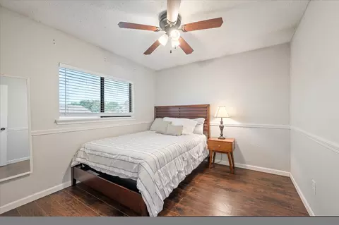 Bedroom - 204 Laurel Ln, Euless, TX 76039 photo 7 of 8