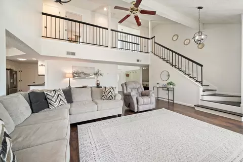 Living - 204 Laurel Ln, Euless, TX 76039 photo 4 of 4