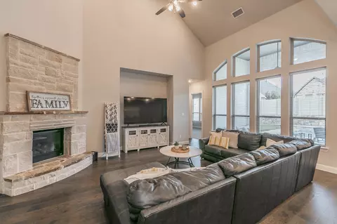 1105 12th St, Argyle, TX 76226 photo 8