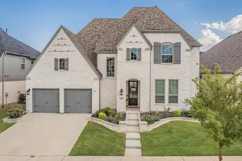 1105 12th St, Argyle, TX 76226