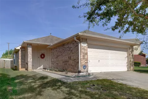 3016 Spotted Owl Dr, Fort Worth, TX 76244