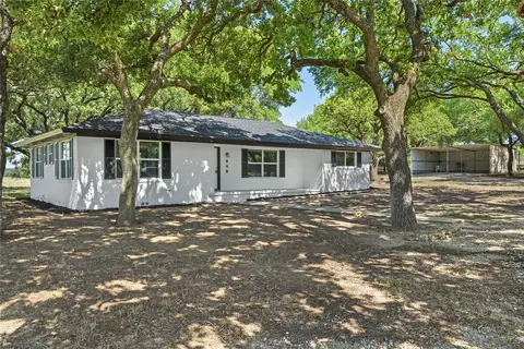 948 County Road 1304, Bridgeport, TX 76426