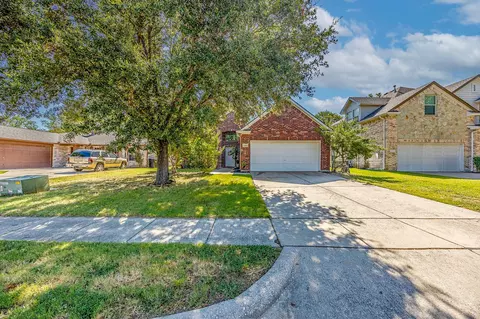 2202 Wagon Wheel Trl, Corinth, TX 76208