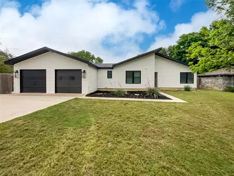 408 Granada Calle Ct, Granbury, TX 76049