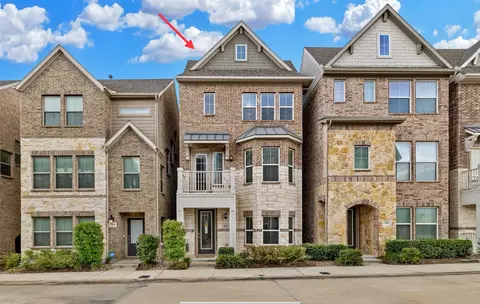104 Peach Orchard Ln, Euless, TX 76040