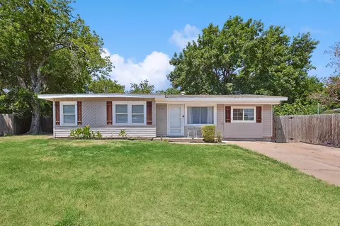 1903 Brookshire St, Arlington, TX 76010