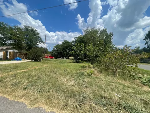 229 E 7th St, Anna, TX 75409 photo 4