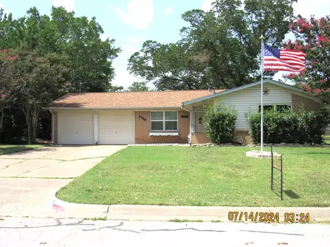 7909 Standley St, North Richland Hills, TX 76180