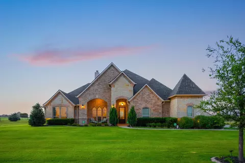 419 Hartley Way Rd, Azle, TX 76020