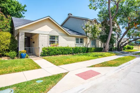 2069 Clubview Dr, Carrollton, TX 75006