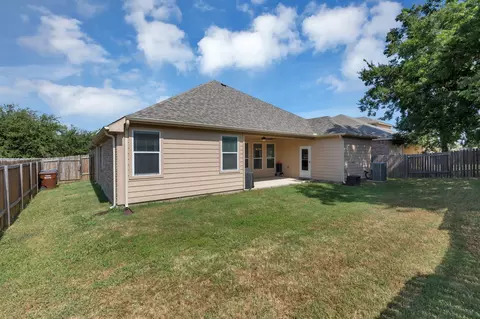 Exterior - 138 Springtree St, Denton, TX 76209 photo 3 of 4