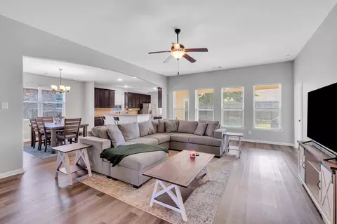 Living - 138 Springtree St, Denton, TX 76209 photo 2 of 3