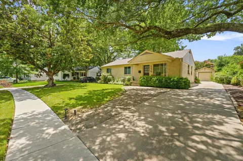 539 Classen Dr, Dallas, TX 75218