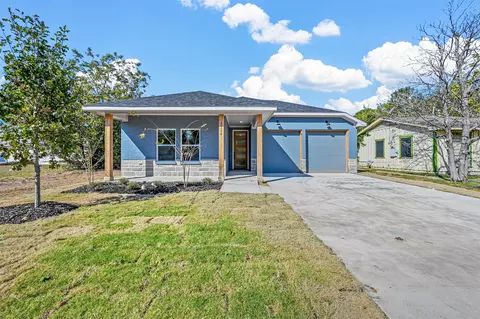 1114 S Medora St, Terrell, TX 75160
