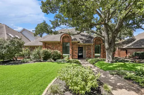 3051 Ridgeview Dr, Grapevine, TX 76051