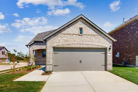 713 Hidden Feather Dr, Lavon, TX 75166