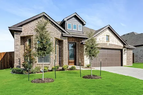 411 Laurel Ln, Glenn Heights, TX 75154