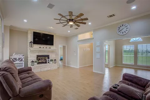 411 Spring Creek Cir, Sulphur Springs, TX 75482