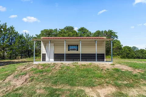 153 Trailride Ln, Nocona, TX 76255