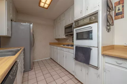 1129 Irwin Dr, Hurst, TX 76053 photo 13