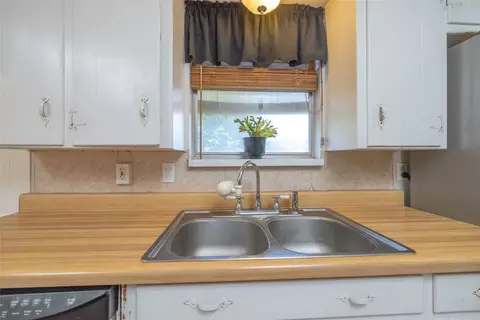 1129 Irwin Dr, Hurst, TX 76053 photo 17