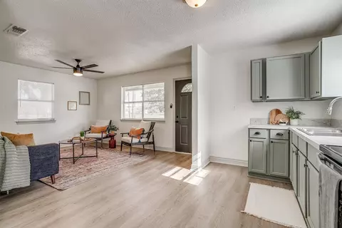 506 E Willingham St, Cleburne, TX 76031 photo 14