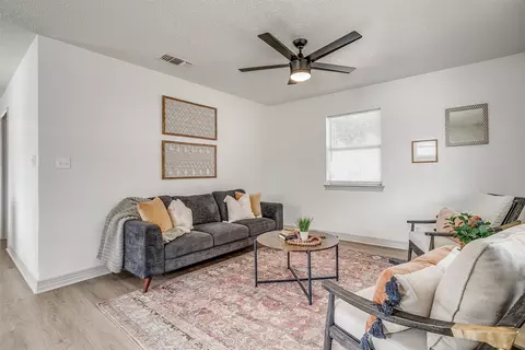 506 E Willingham St, Cleburne, TX 76031 photo 10