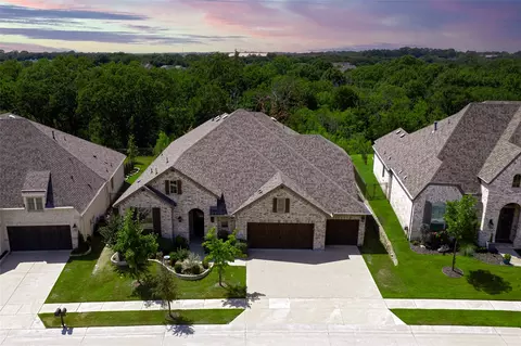 916 Haverford Ln, Lantana, TX 76226
