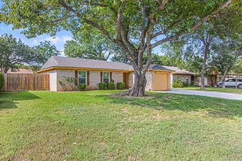 5705 Marlene Dr, Haltom City, TX 76148