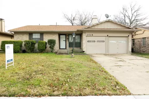 2428 Moreland Dr, Mesquite, TX 75150