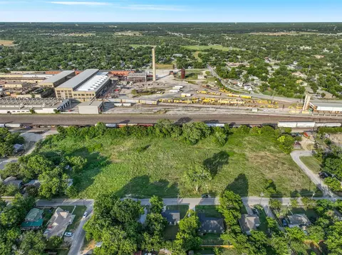 710 N Border St, Cleburne, TX 76031