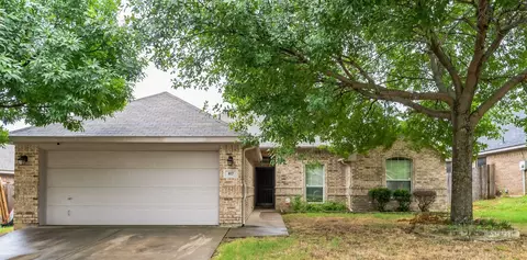 817 La Sierra Ct, Crowley, TX 76036