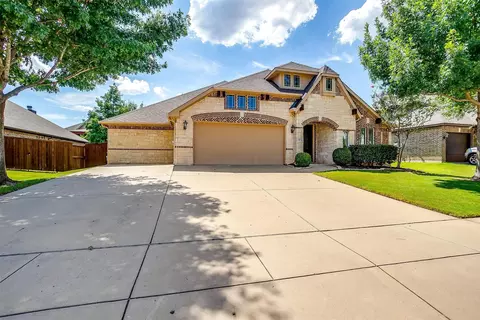 972 Tara Dr, Burleson, TX 76028